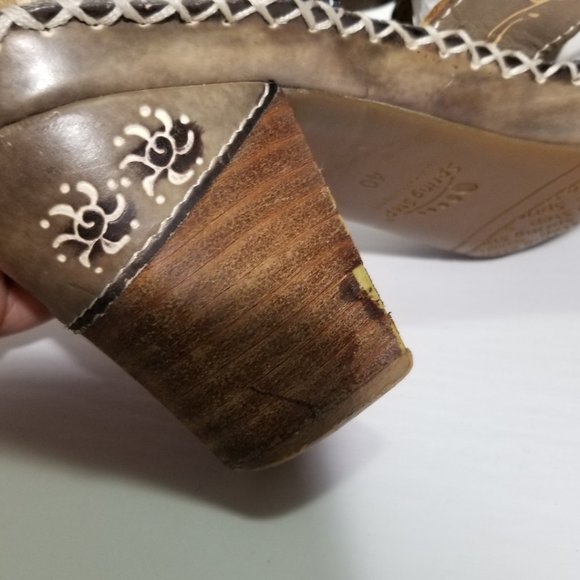 L'Artiste Strappy Floral Cutout Heeled Sandals - Picture 7 of 9